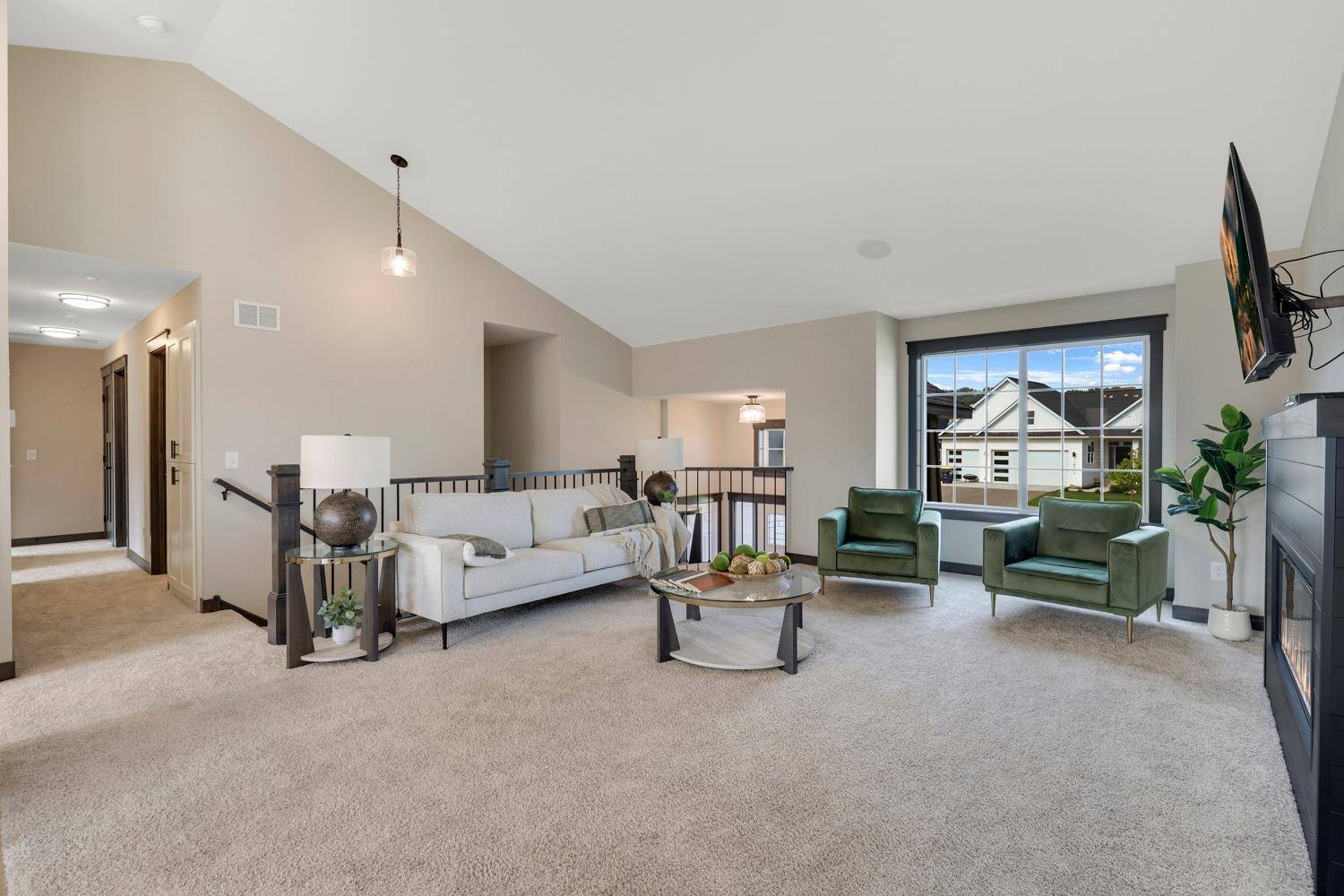 18560 Hexham LN, Lakeville, MN 55044