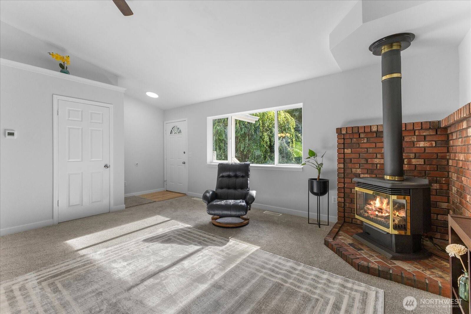 3019 Pine LN, Sedro Woolley, WA 98284