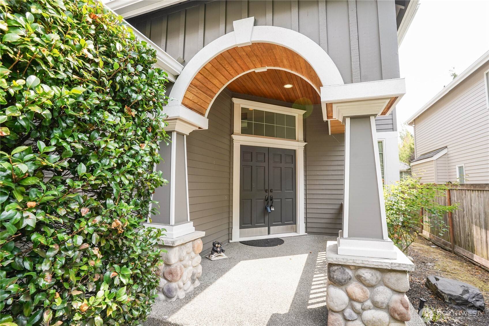 1004 274th PL SE, Sammamish, WA 98075