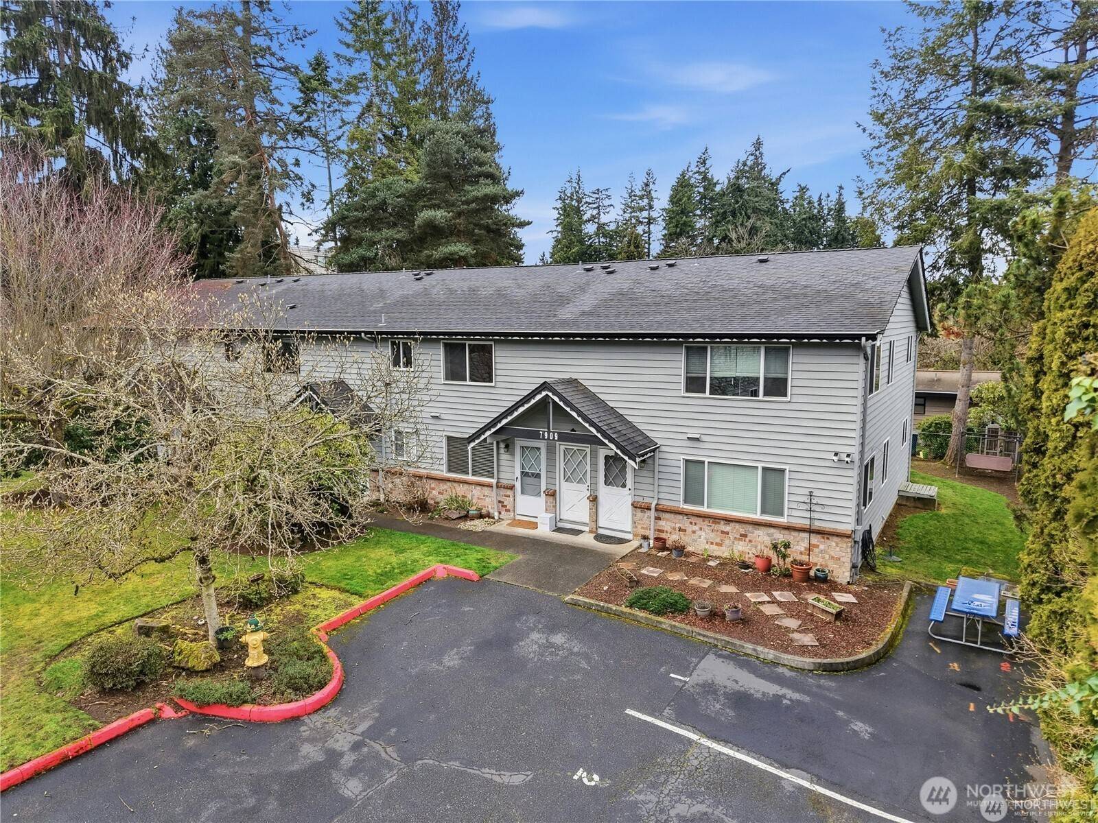 7909 218th ST SW #6, Edmonds, WA 98026