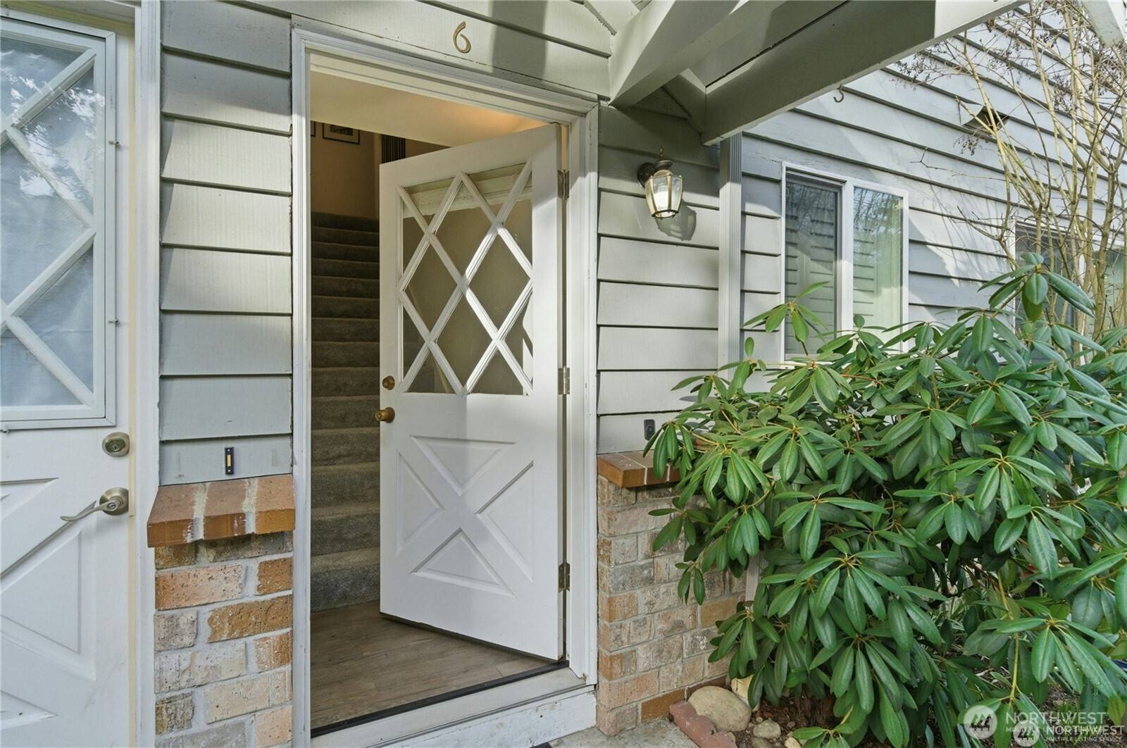 7909 218th ST SW #6, Edmonds, WA 98026