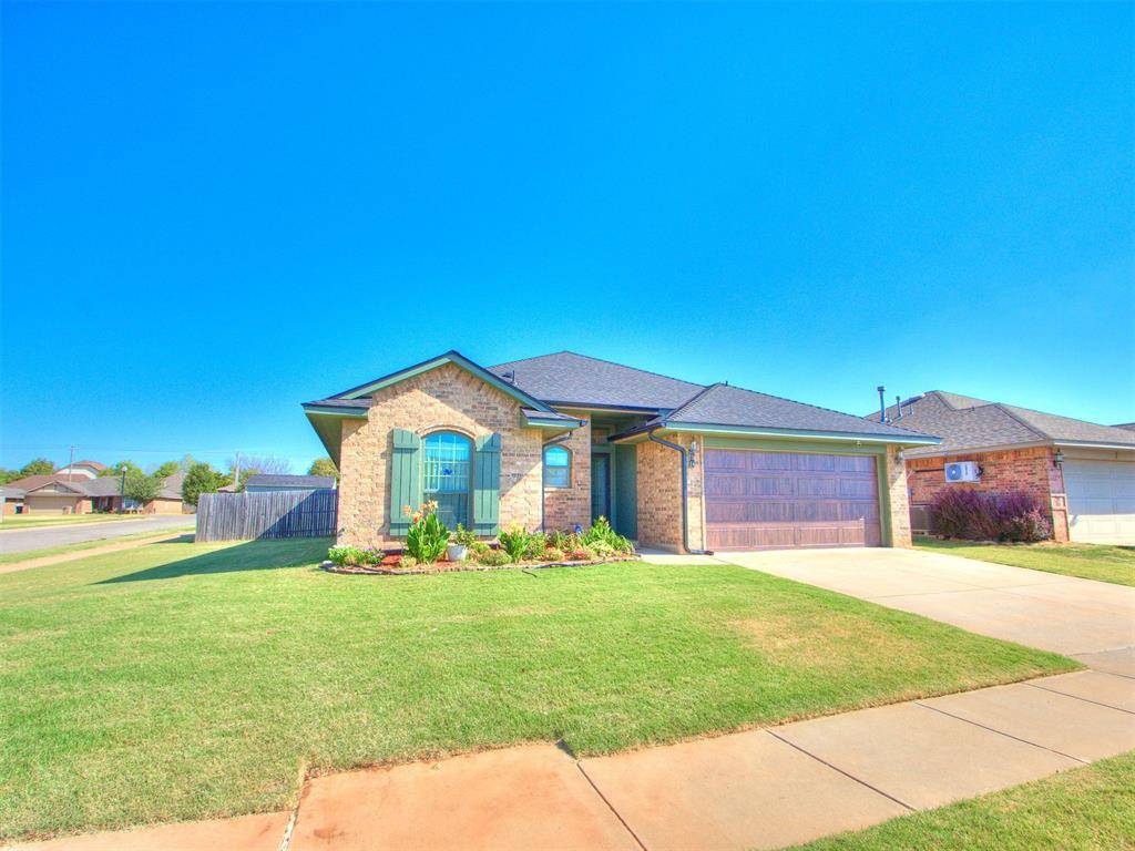 11809 SW 9th ST, Yukon, OK 73099