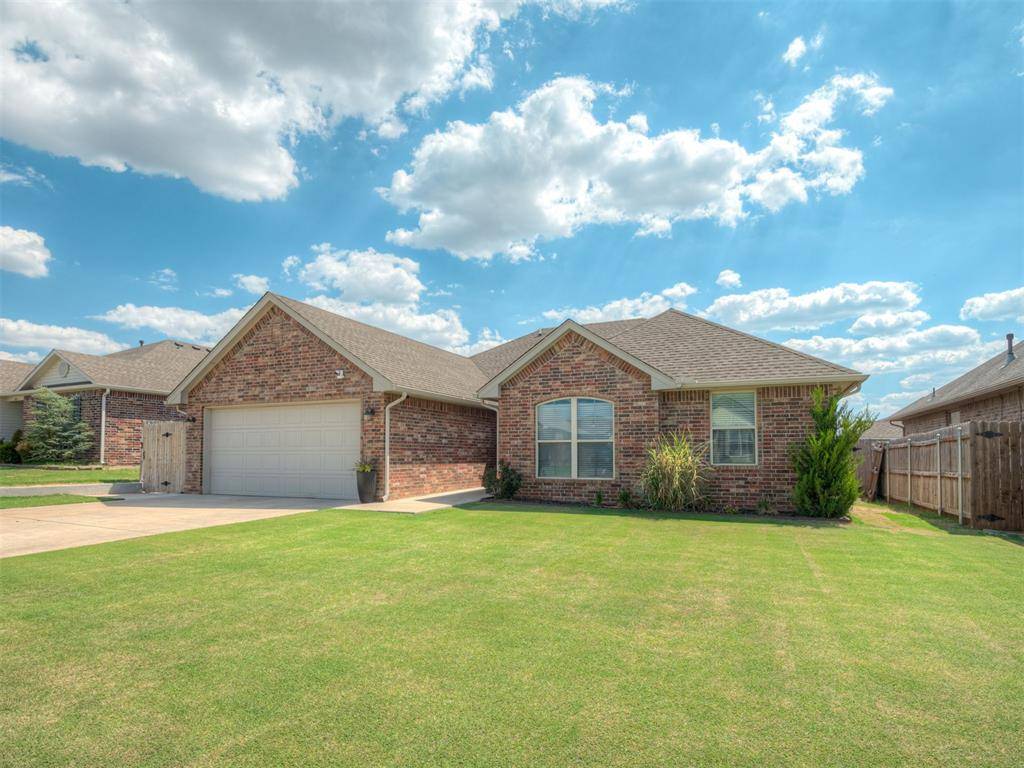 1915 Twisted Oak CT, Shawnee, OK 74804