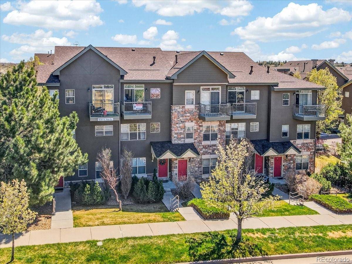 18767 E Yale CIR #B, Aurora, CO 80013
