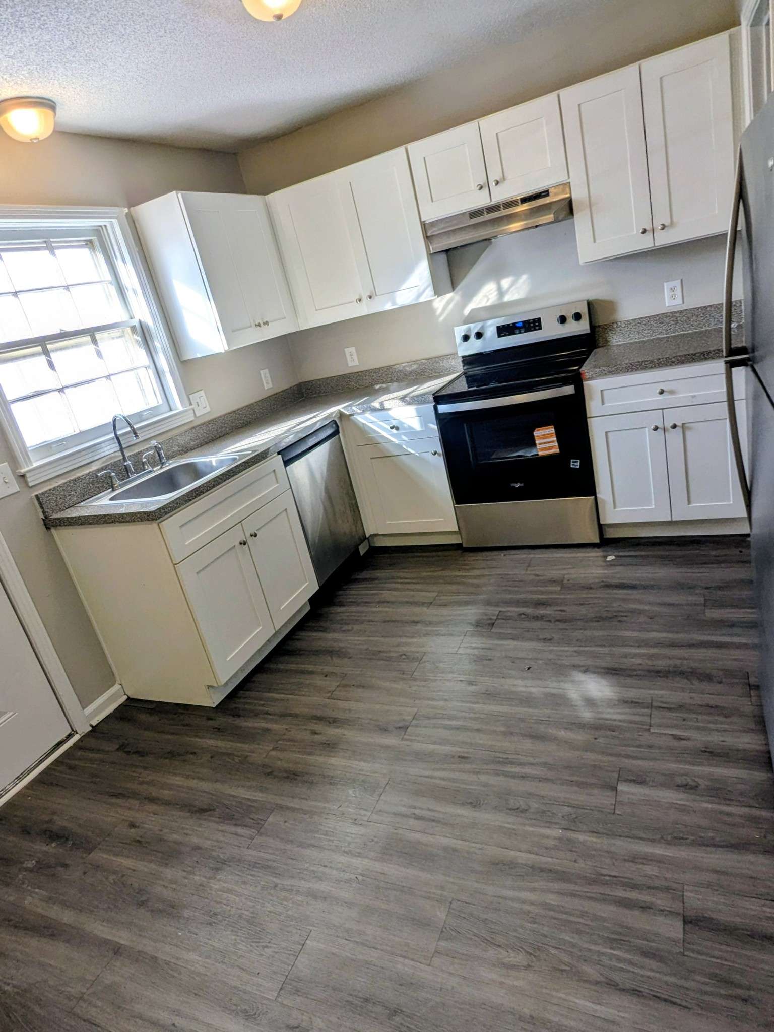 736 Holder Dr, Nashville, TN 37217