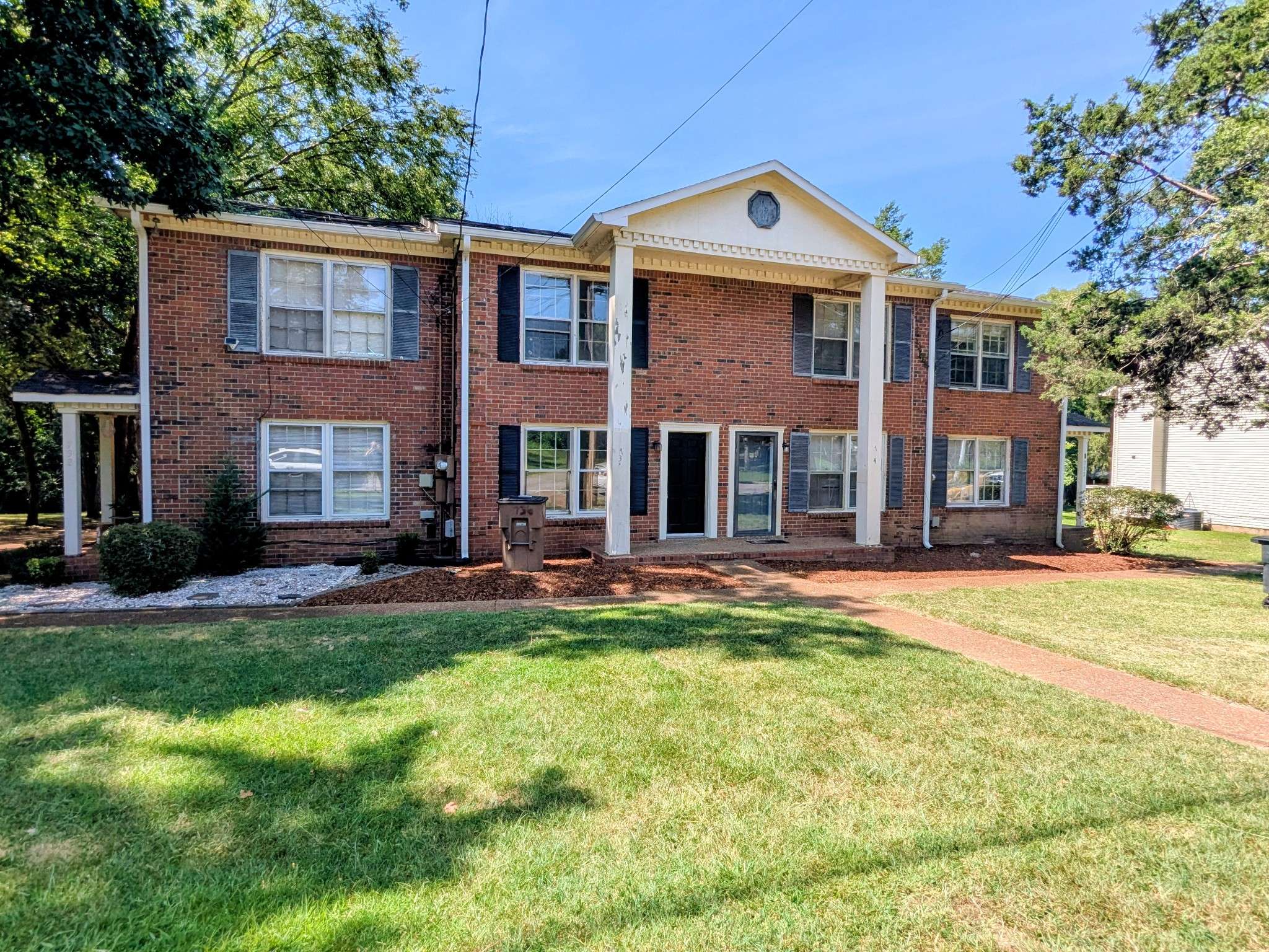 736 Holder Dr, Nashville, TN 37217