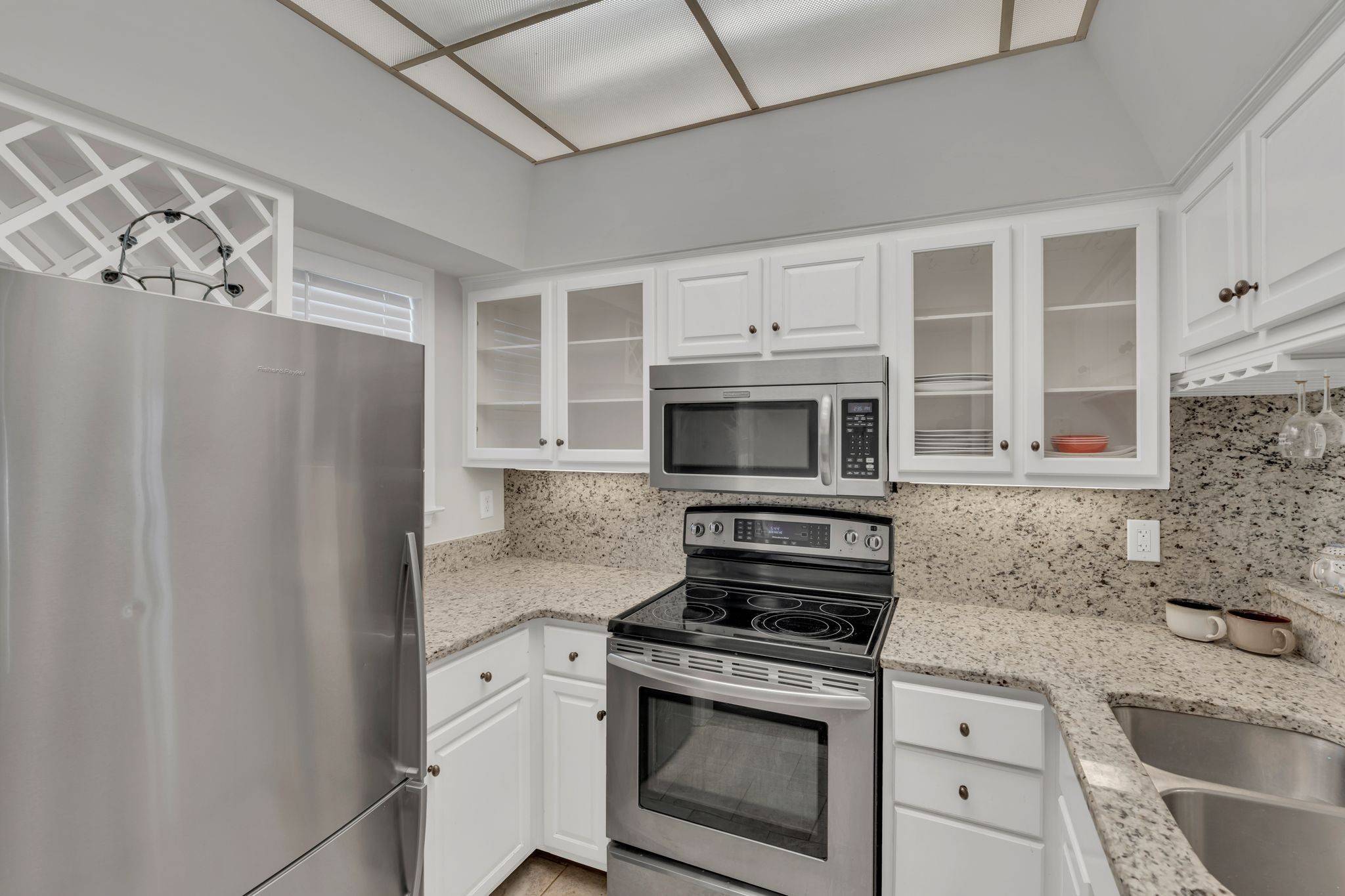 107 W End Pl, Nashville, TN 37205