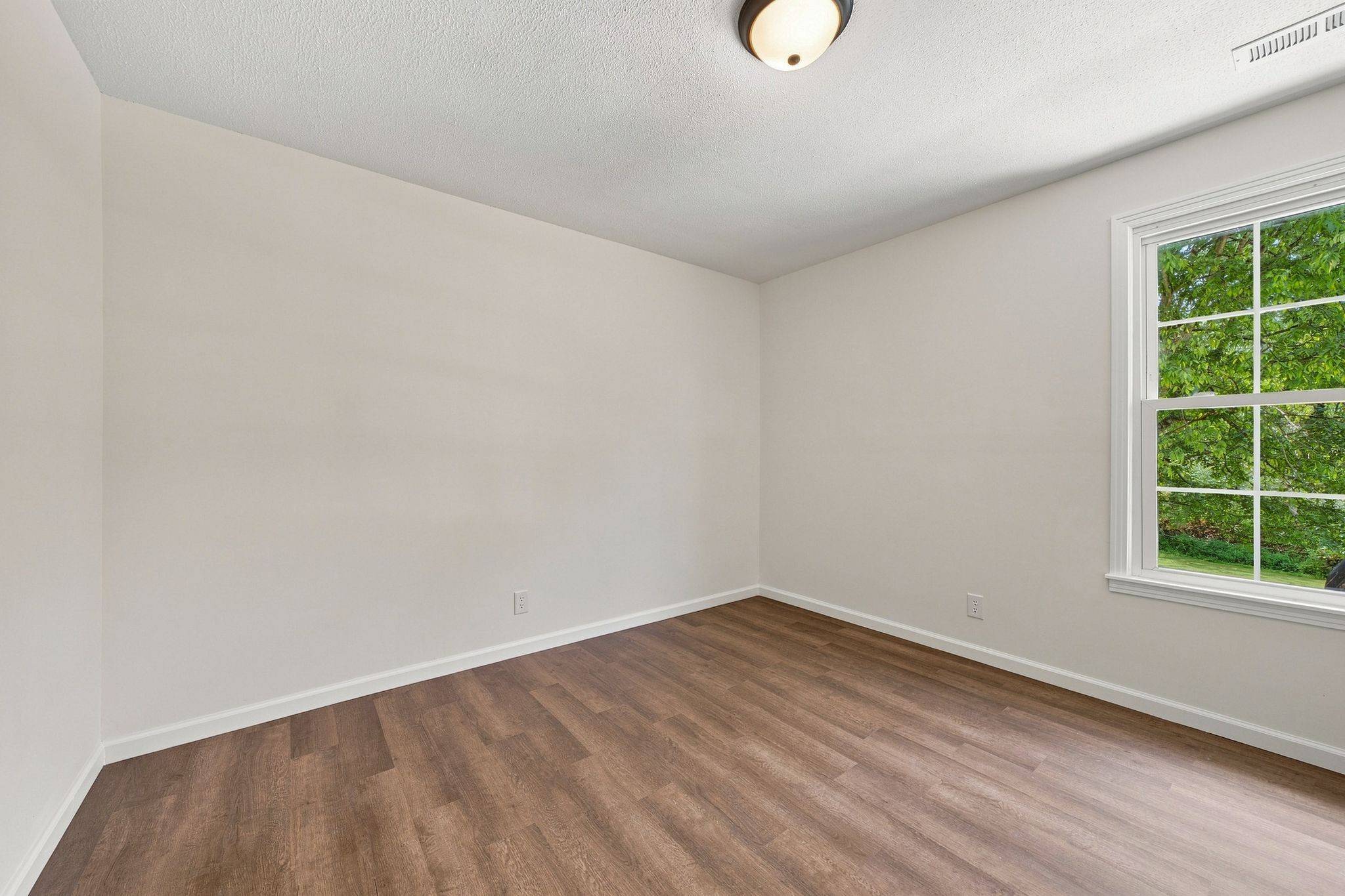 1788 Theresa Dr, Clarksville, TN 37043
