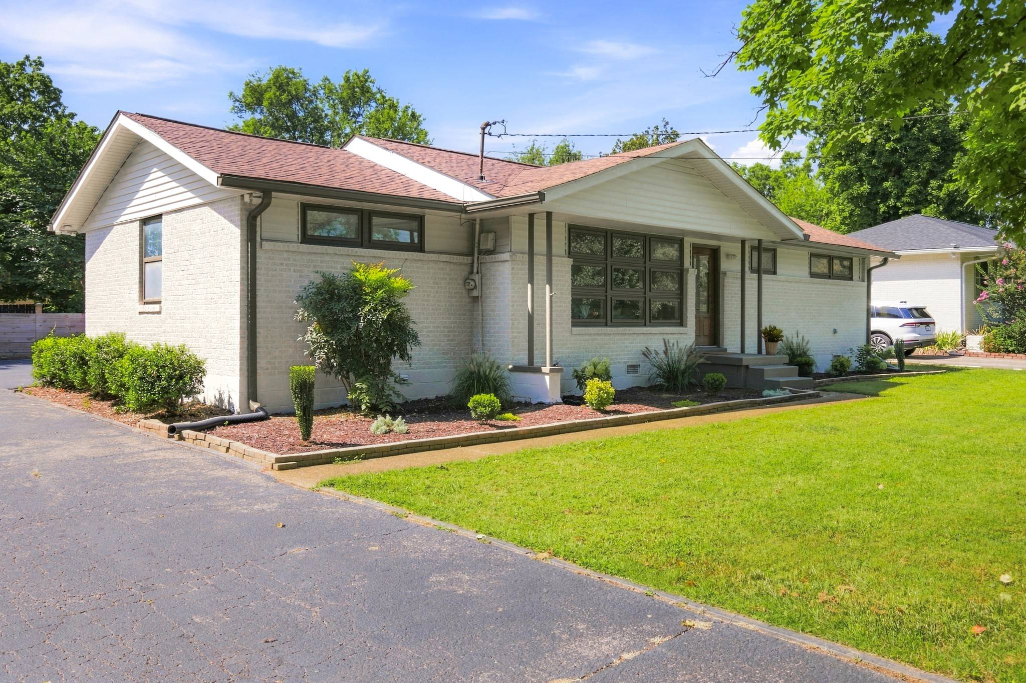 525 Elysian Fields Rd, Nashville, TN 37211