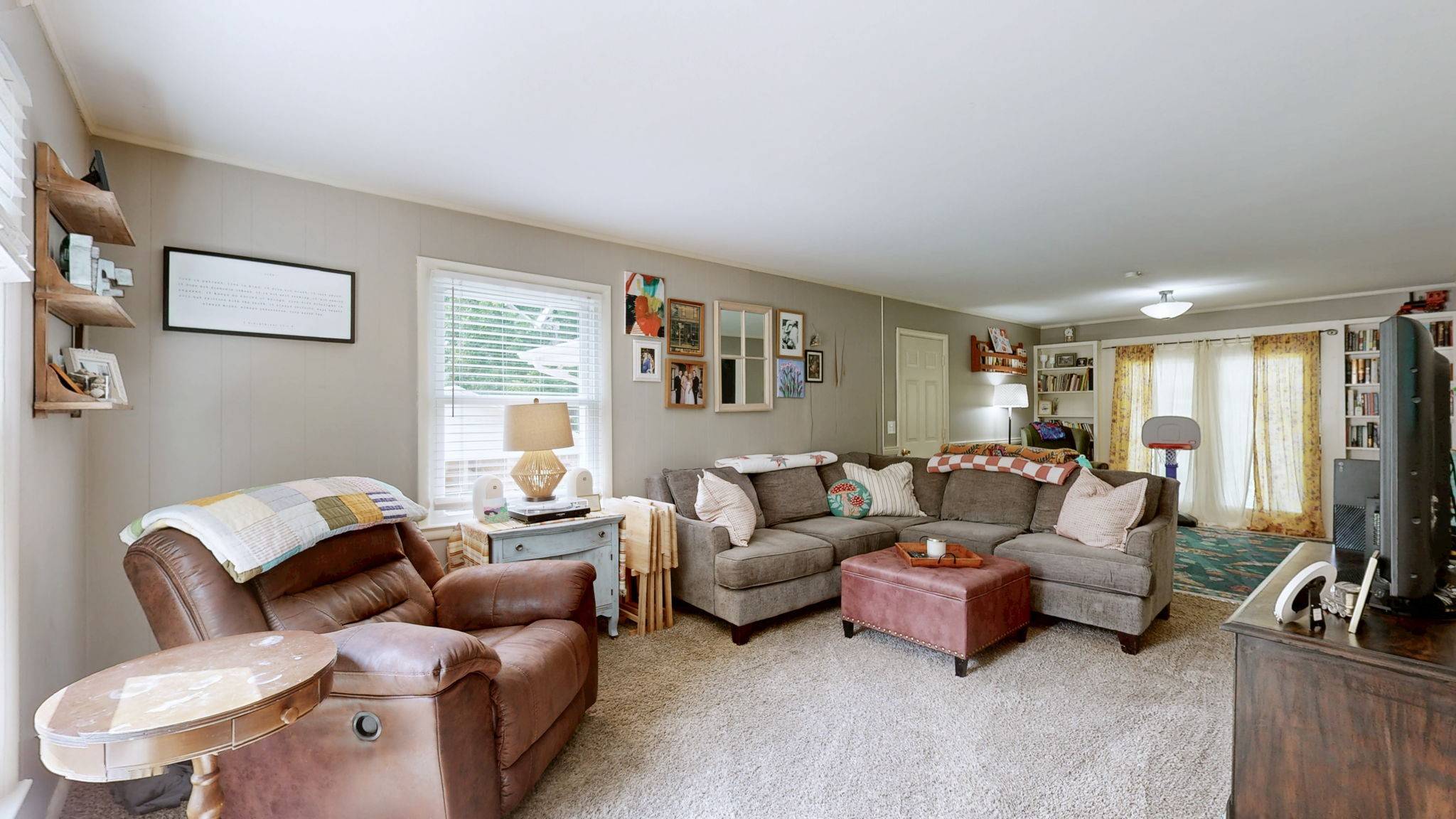 1208 Sherwood St, Paris, TN 38242