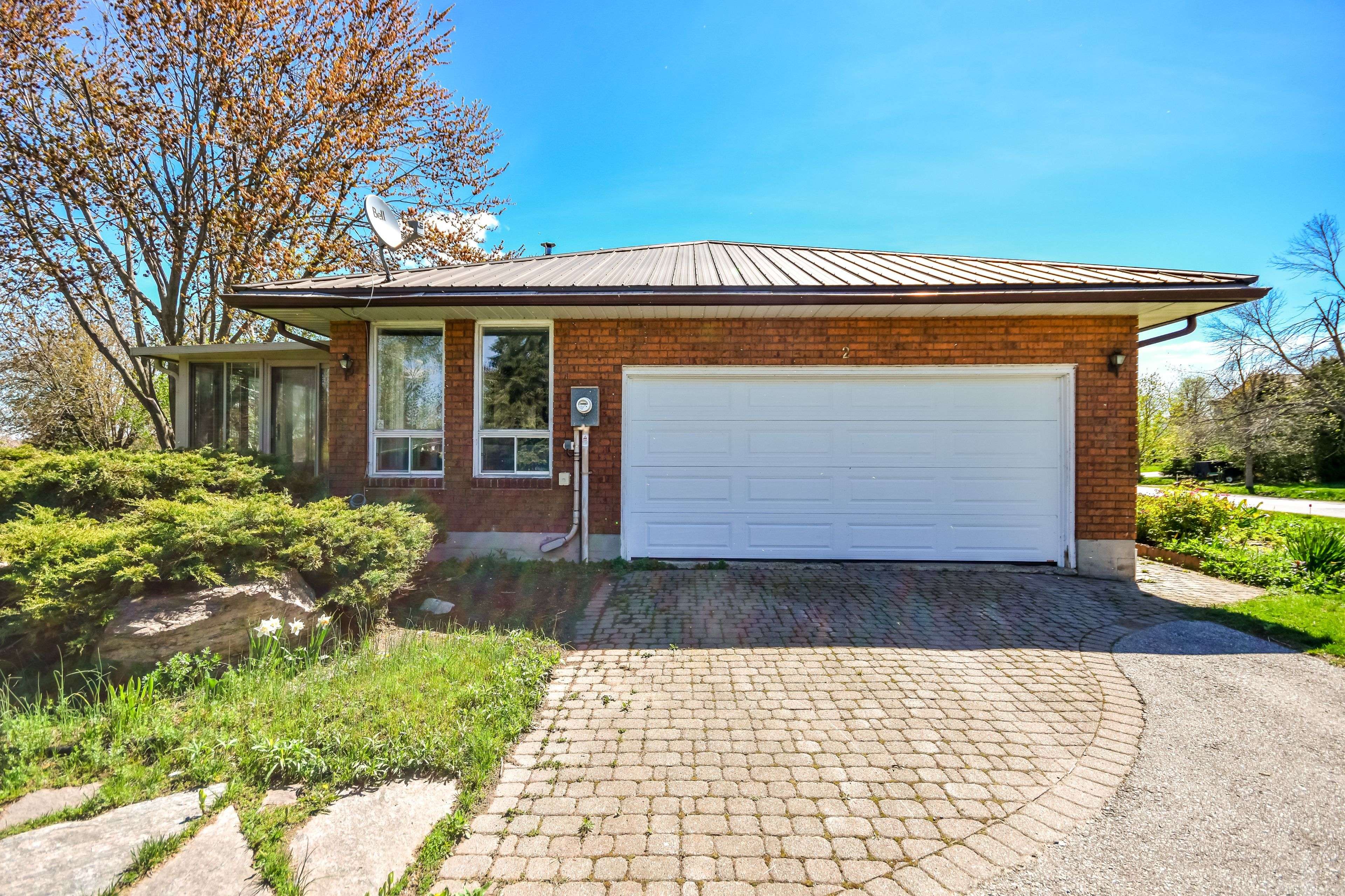 2 Lantern CT, Ramara, ON L0K 1B0
