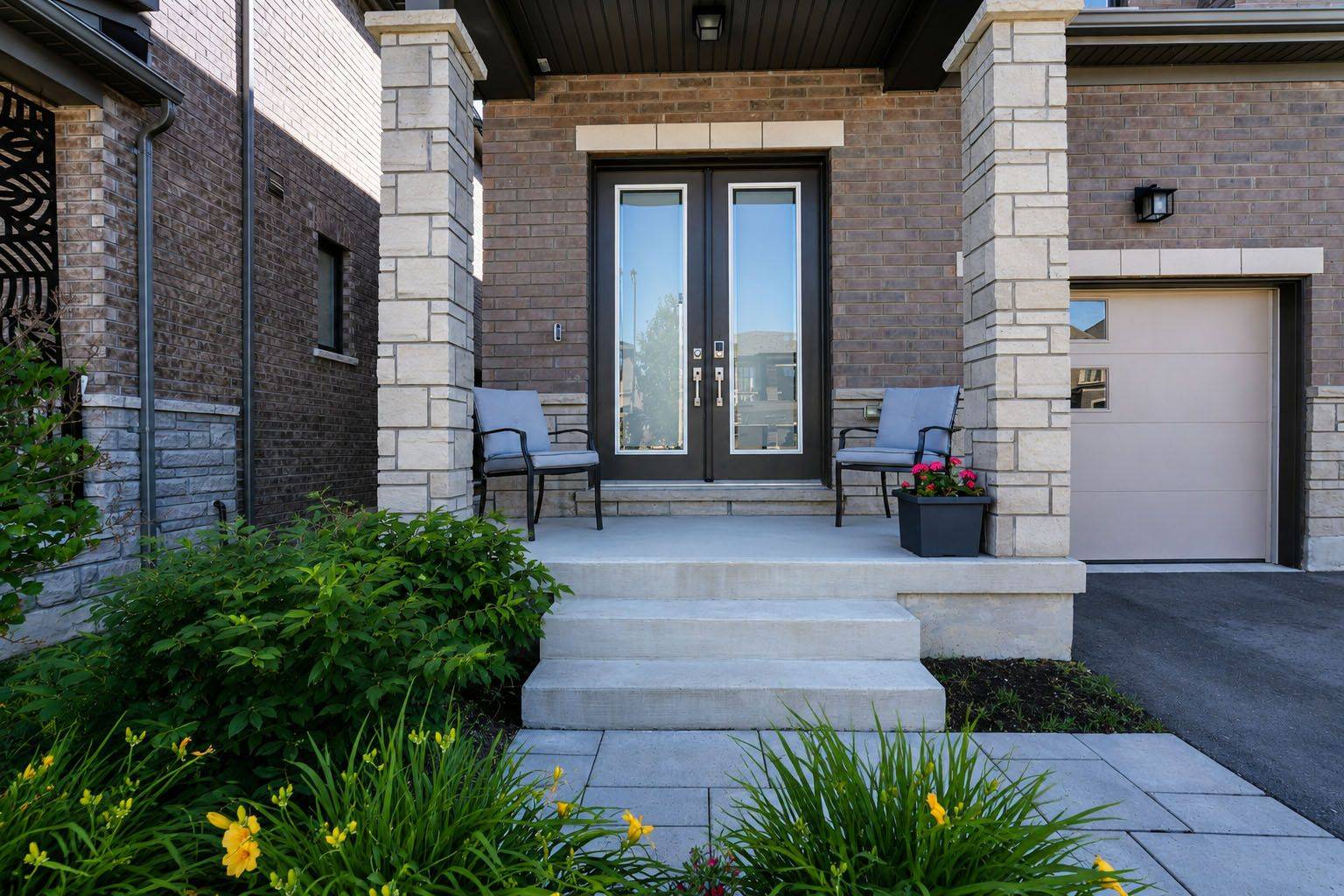 17 Sweet Cicely ST, Springwater, ON L9X 2C7