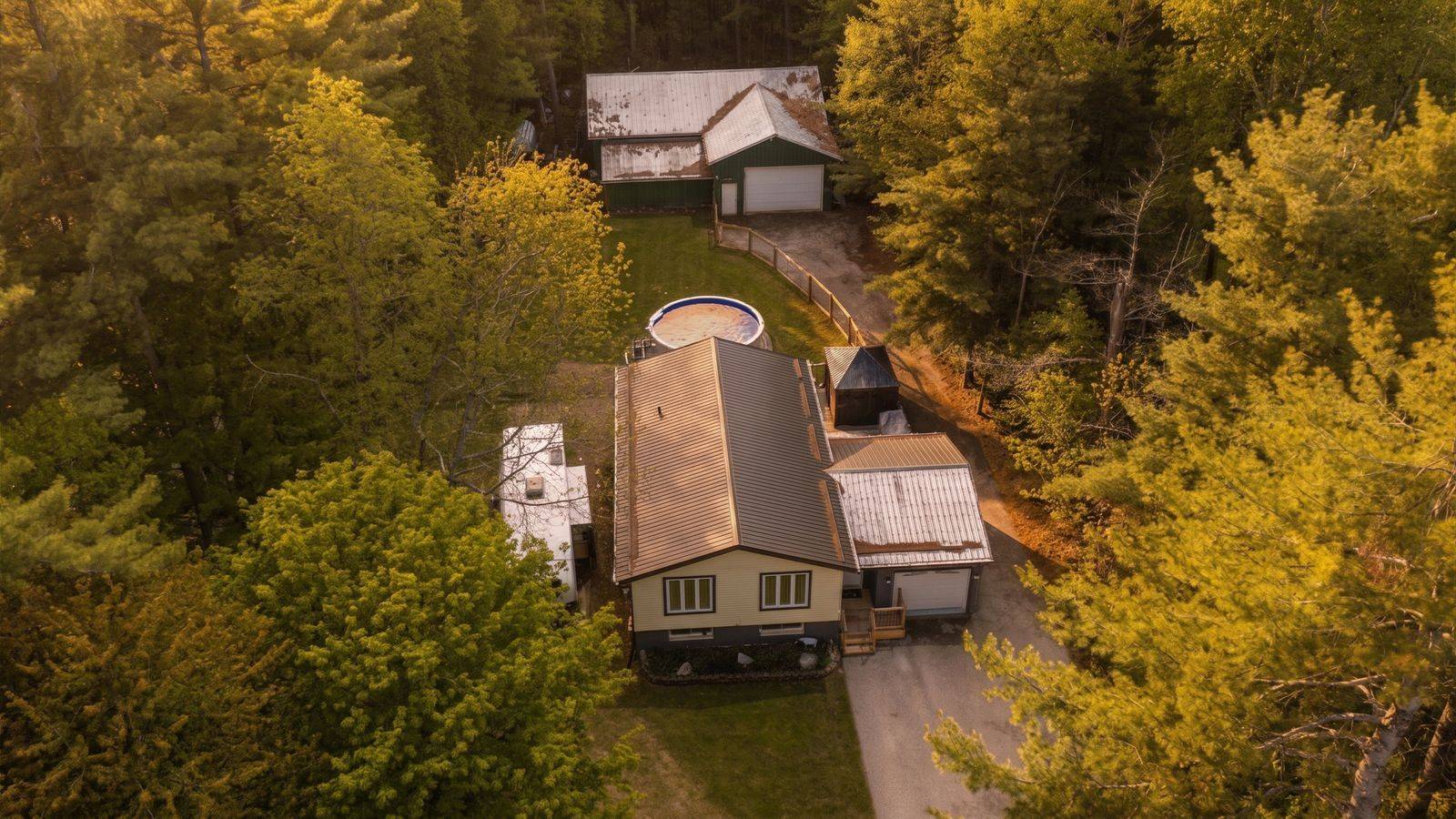 6063 Vasey RD, Tay, ON L0L 1P0