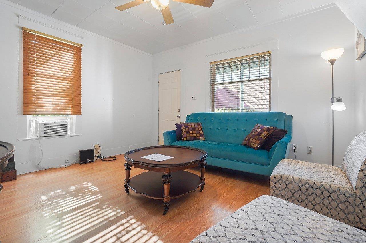 2815 E Queen Ave #2817 E Queen Ave Spokane WA 99217, Spokane, WA 99217