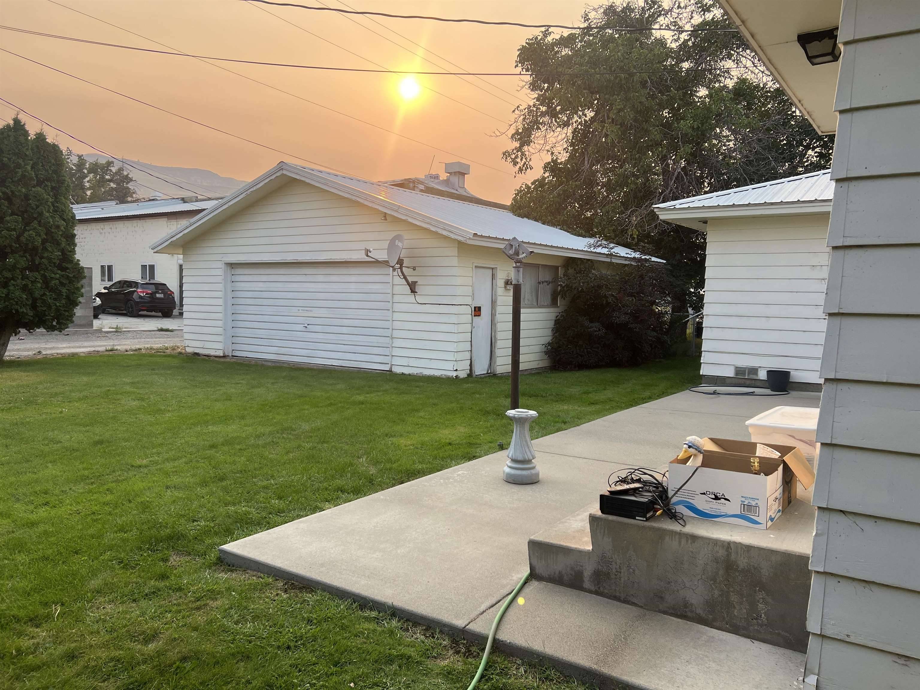 1518 Columbia Ave, Bridgeport, WA 98813