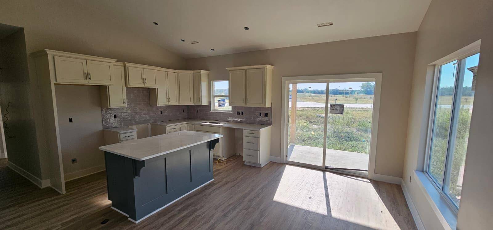 1629 Midway Ct., Valley Center, KS 67147