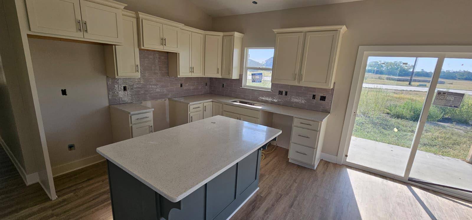 1629 Midway Ct., Valley Center, KS 67147