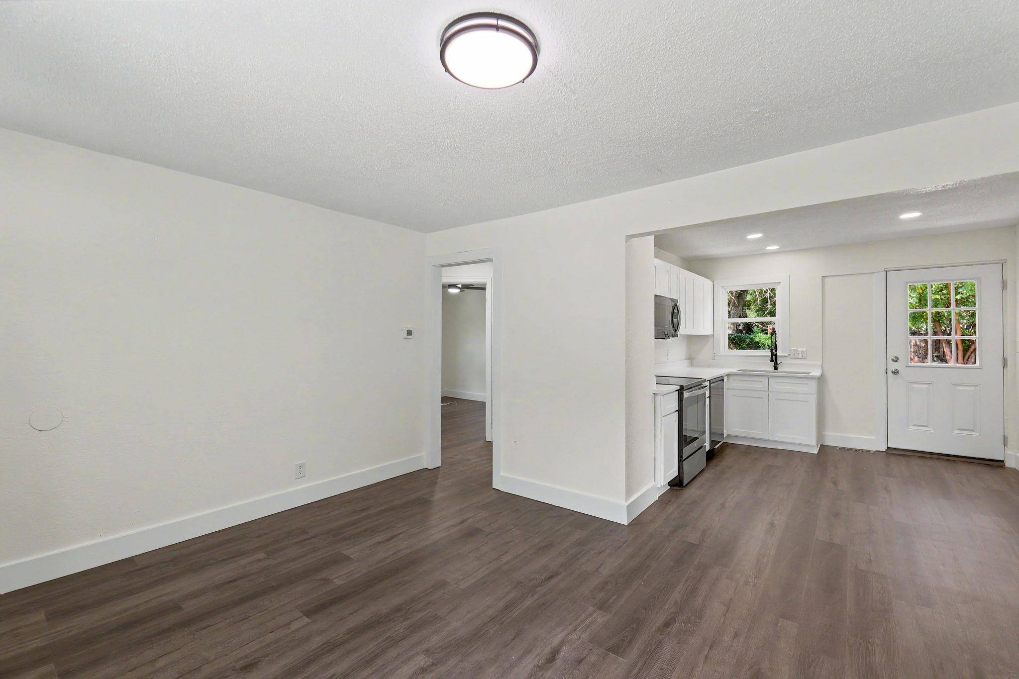 633 N Ridgewood Dr., Wichita, KS 67208