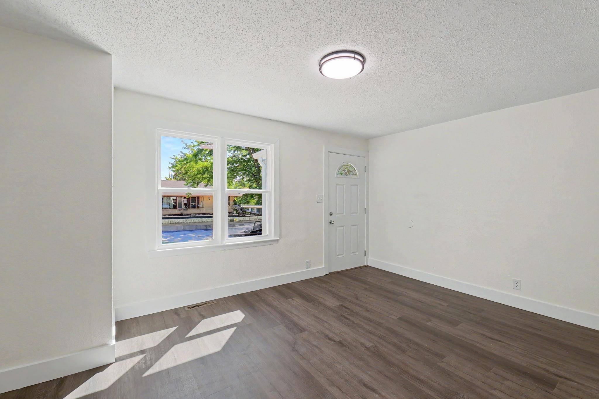 633 N Ridgewood Dr., Wichita, KS 67208