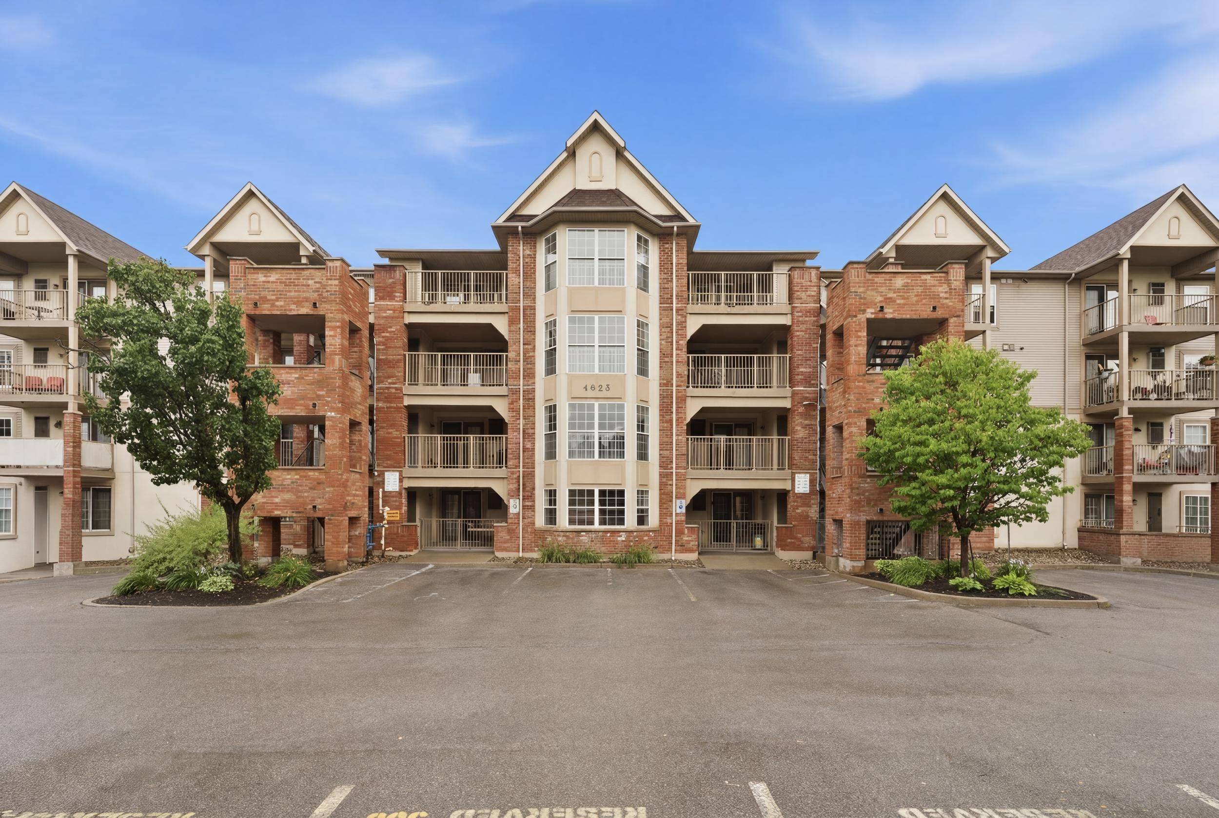 4025 Kilmer DR #203, Burlington, ON L7M 4M5