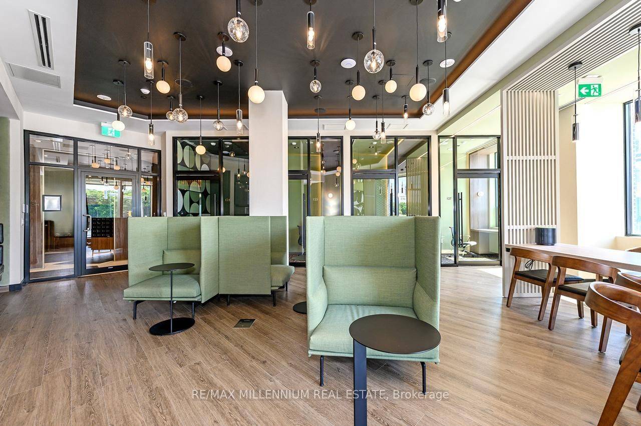 2501 Saw Whet BLVD #450, Oakville, ON L6M 5N2