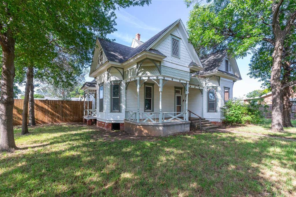 601 W 3rd Street, Baird, TX 79504