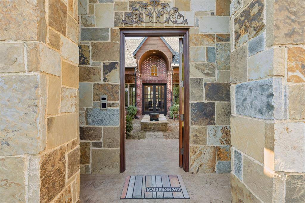 4713 Clydesdale Drive, Flower Mound, TX 75028