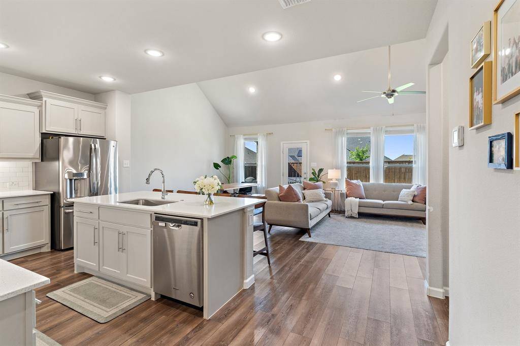 132 Chase Creek Drive, Lavon, TX 75166