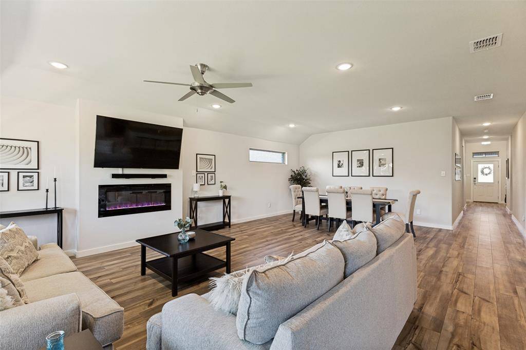 1216 Nuevo Rancho Lane, Fort Worth, TX 76052
