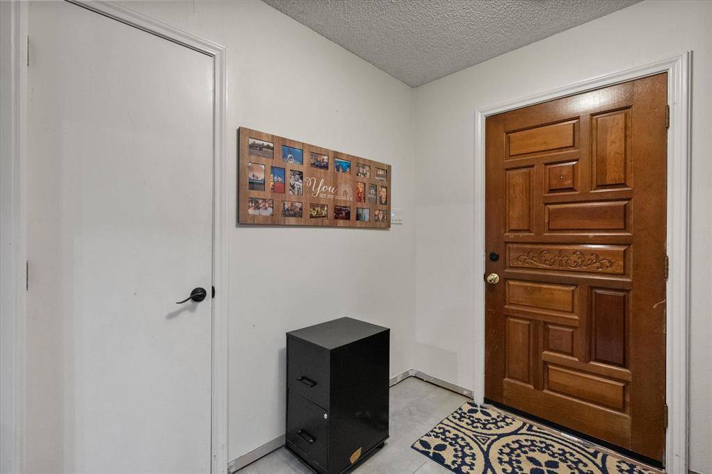 6110 Amicable Drive, Arlington, TX 76016