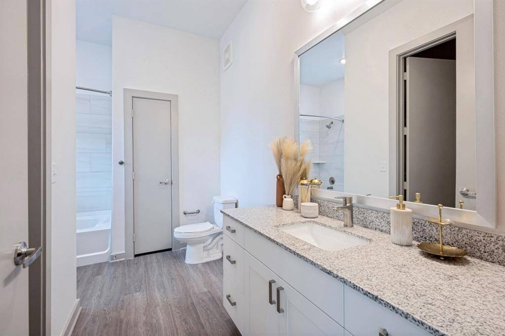 5885 Calmont Avenue #6101, Fort Worth, TX 76107