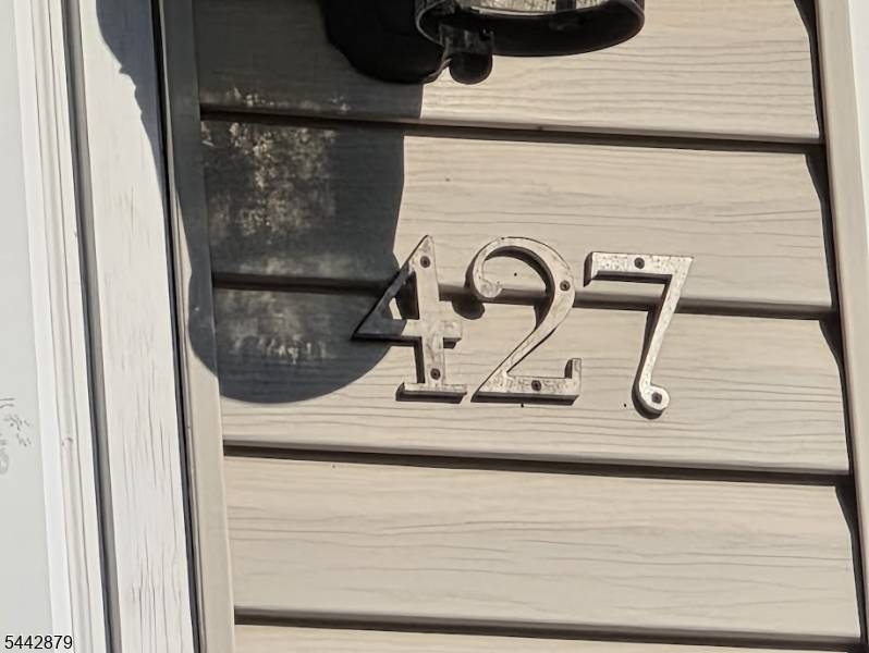 423-427 Lake St, Newark City, NJ 07104