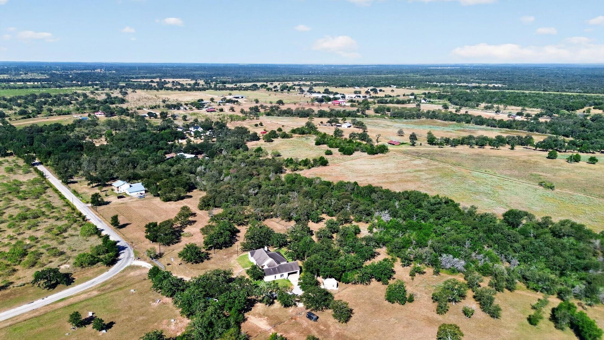 986 High Grove RD, Cedar Creek, TX 78612