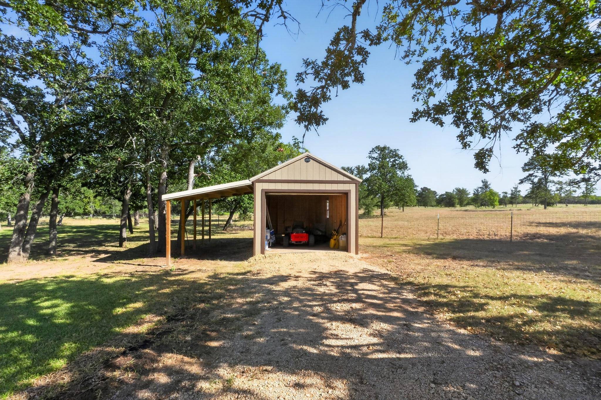986 High Grove RD, Cedar Creek, TX 78612