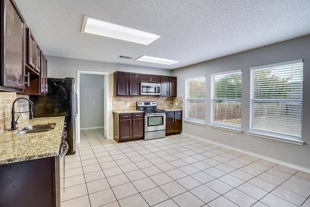 1001 Howell Terrace PL, Round Rock, TX 78664