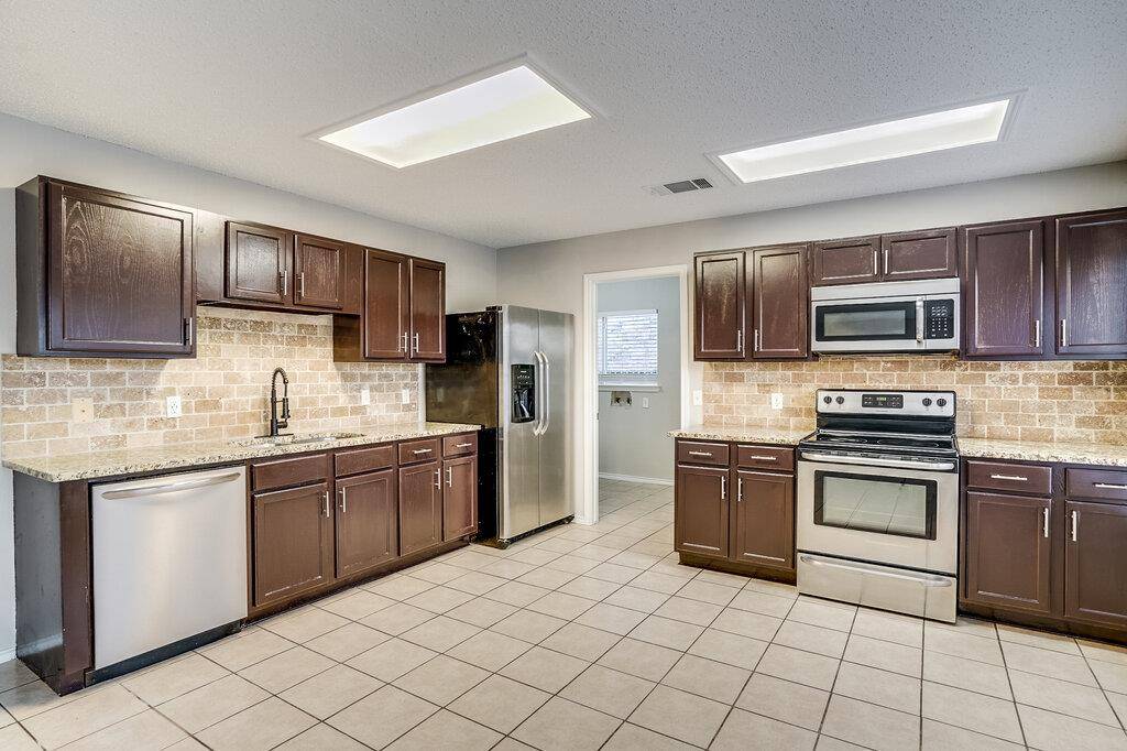 1001 Howell Terrace PL, Round Rock, TX 78664