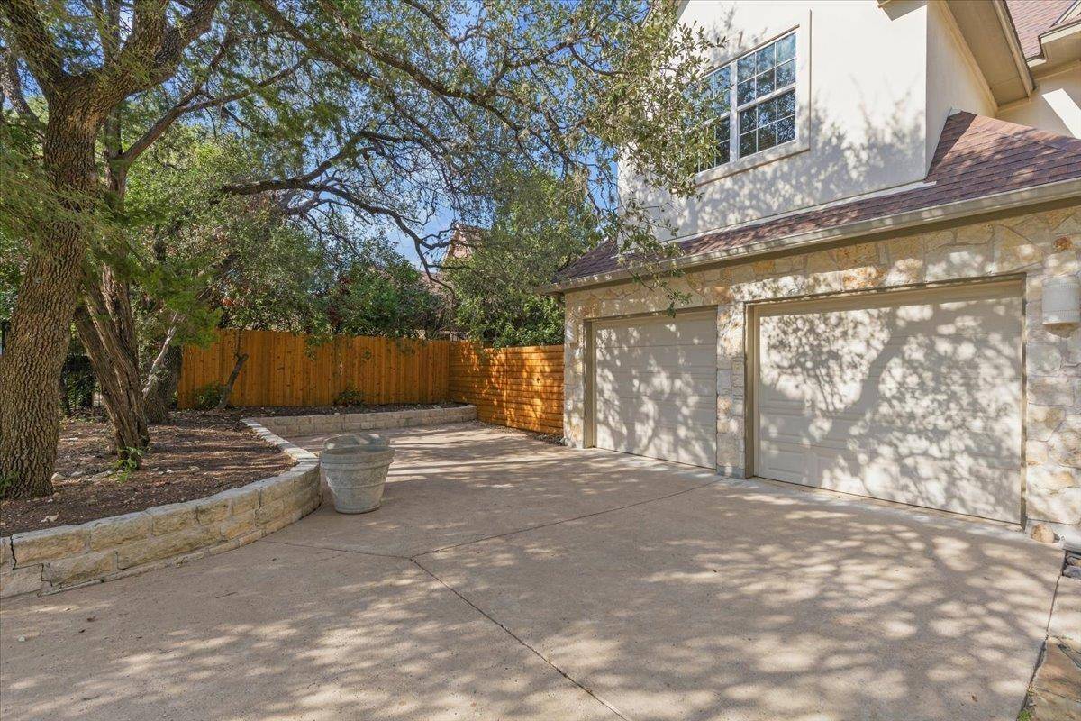 811 Presa Arriba RD, Austin, TX 78733