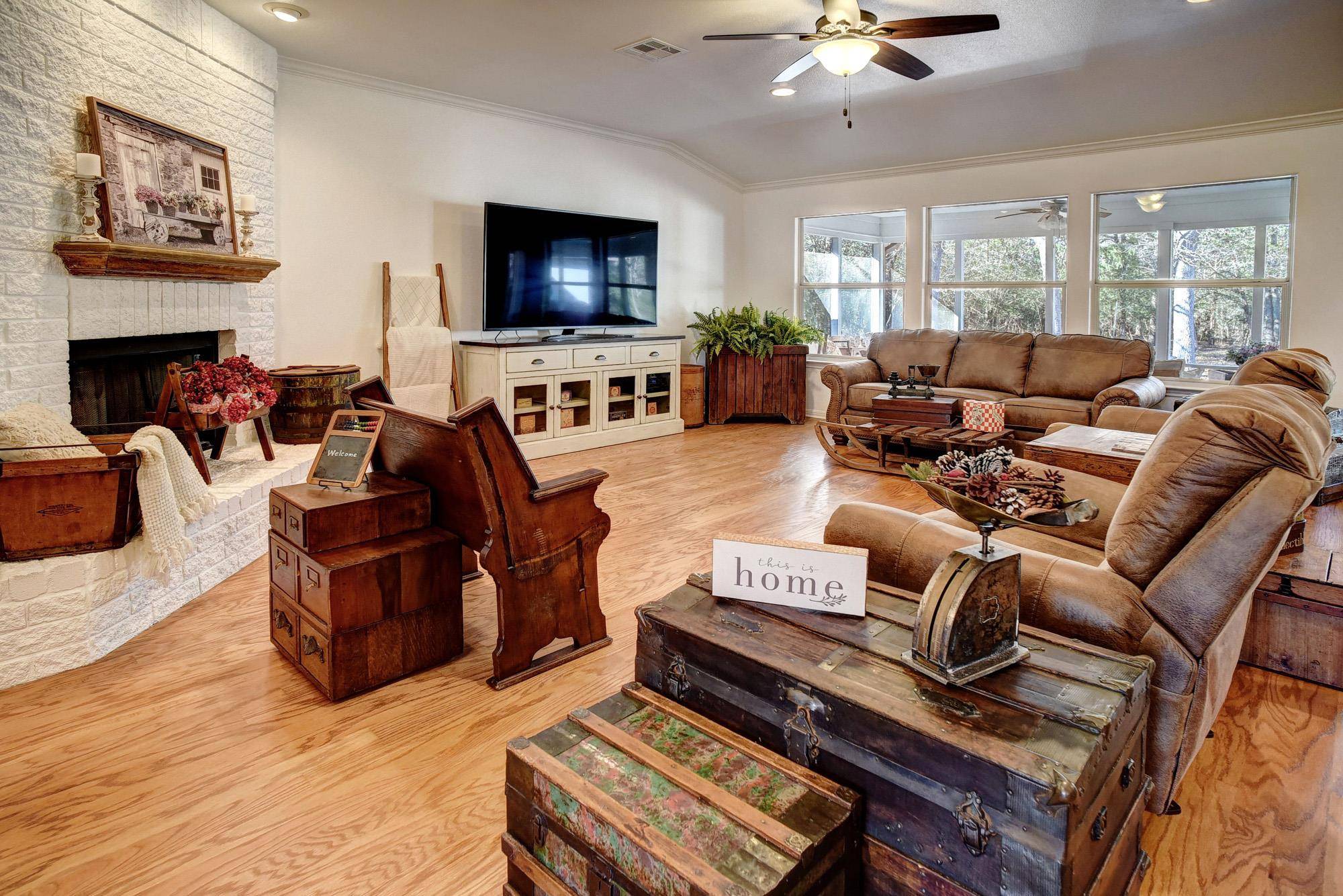 142 Joshua Smith LN, Bastrop, TX 78602