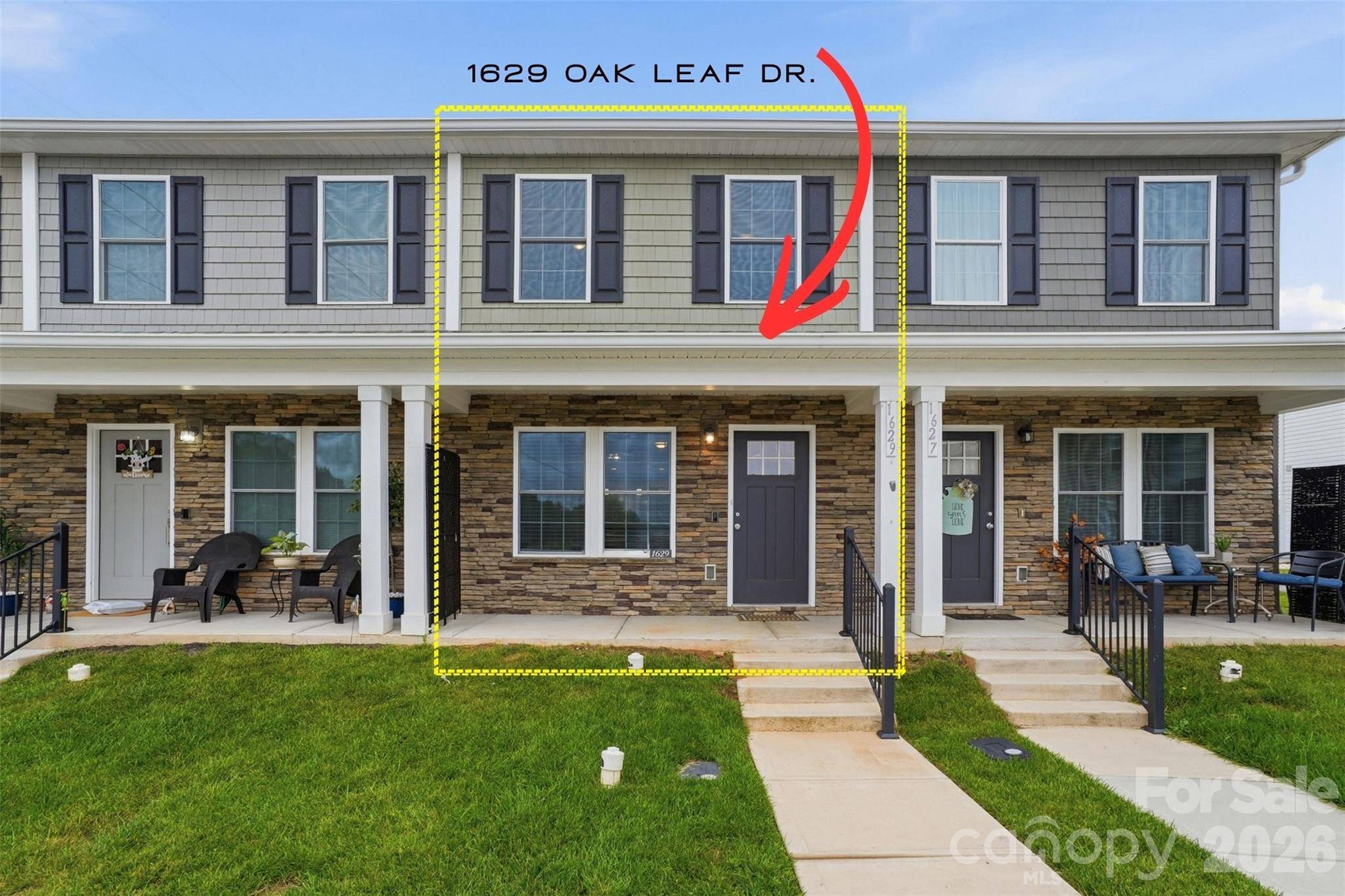 1629 Oak Leaf DR, Hickory, NC 28601