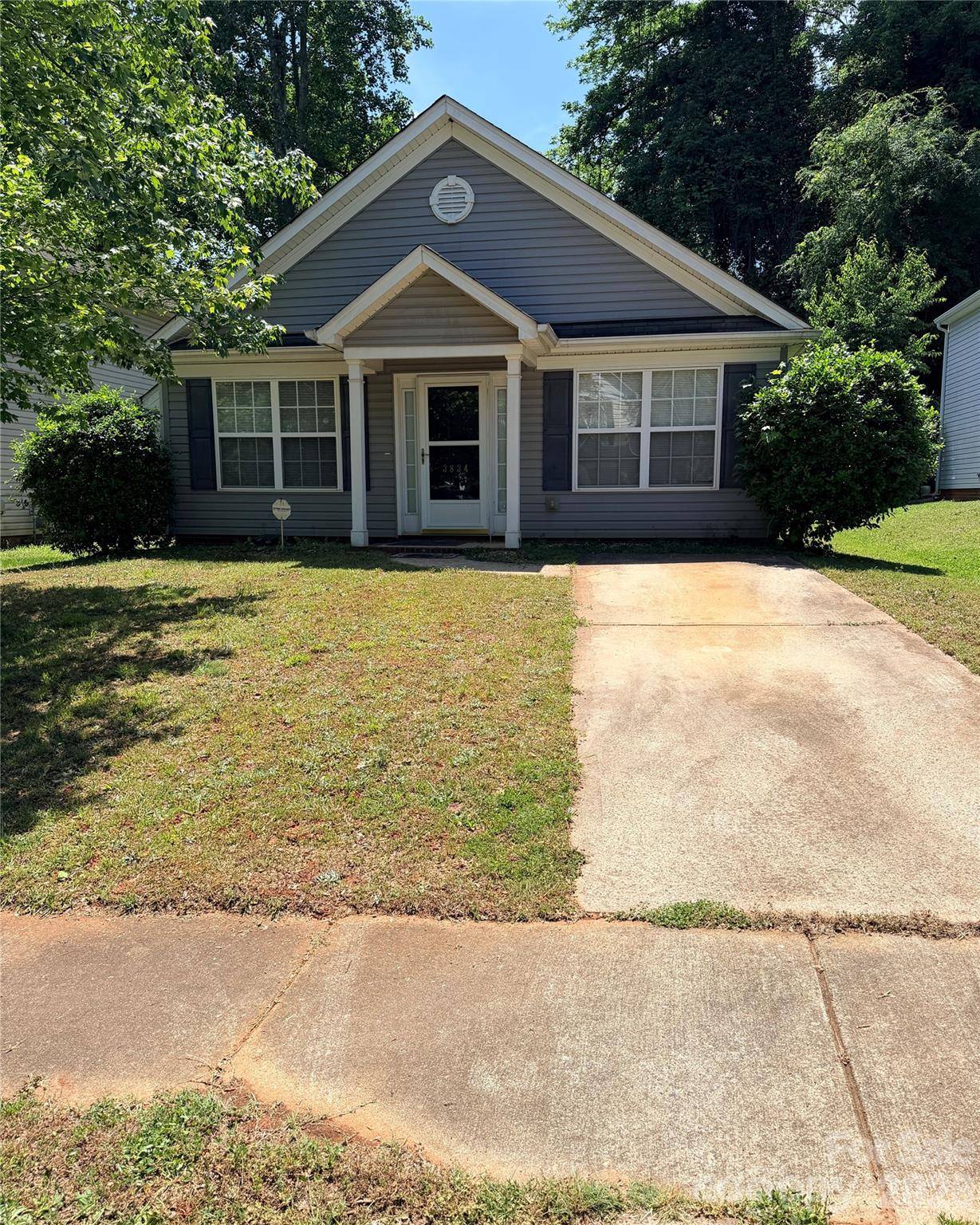 3834 Brookchase LN, Charlotte, NC 28205