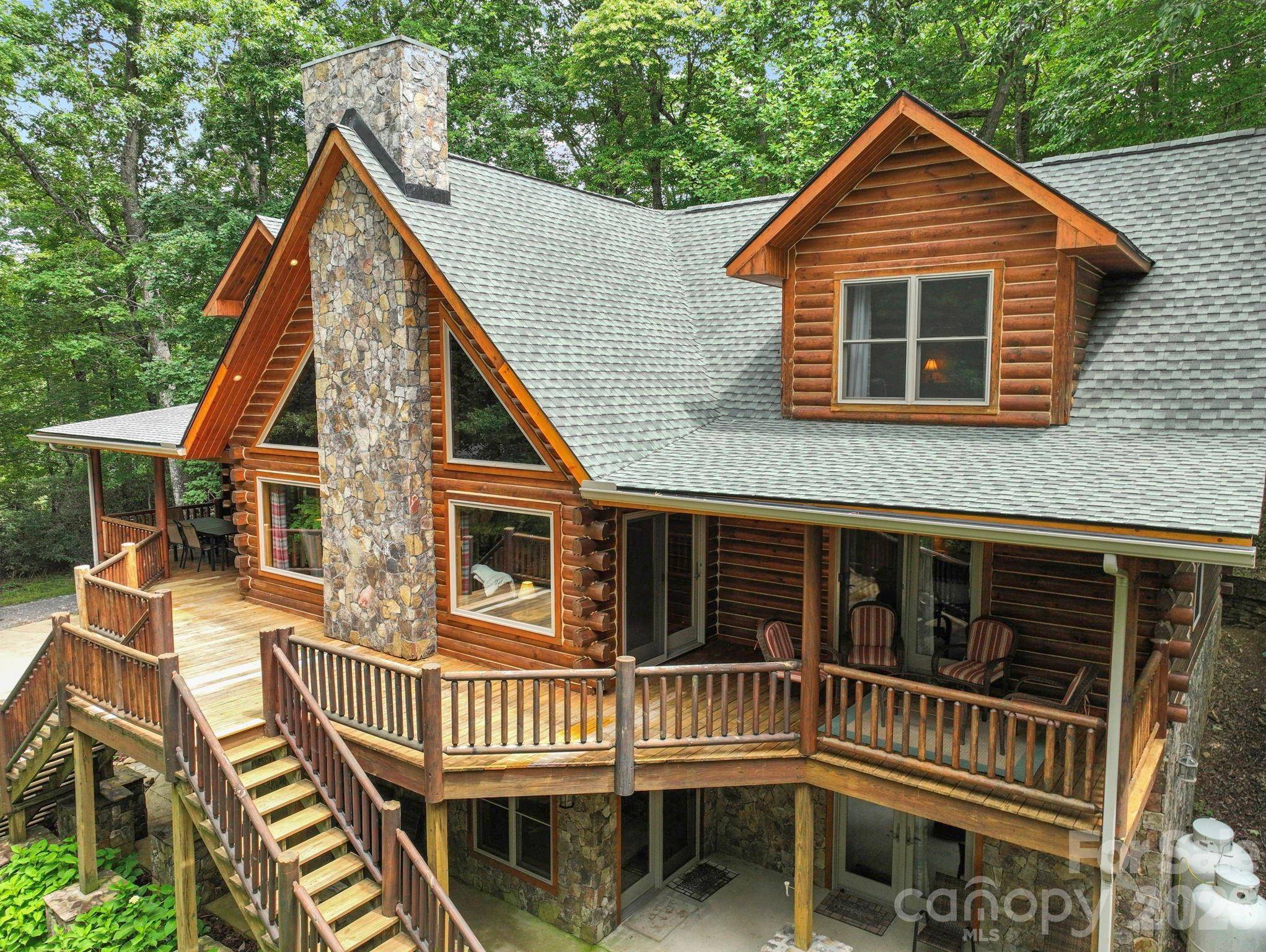 475 S Toe River RD, Burnsville, NC 28714