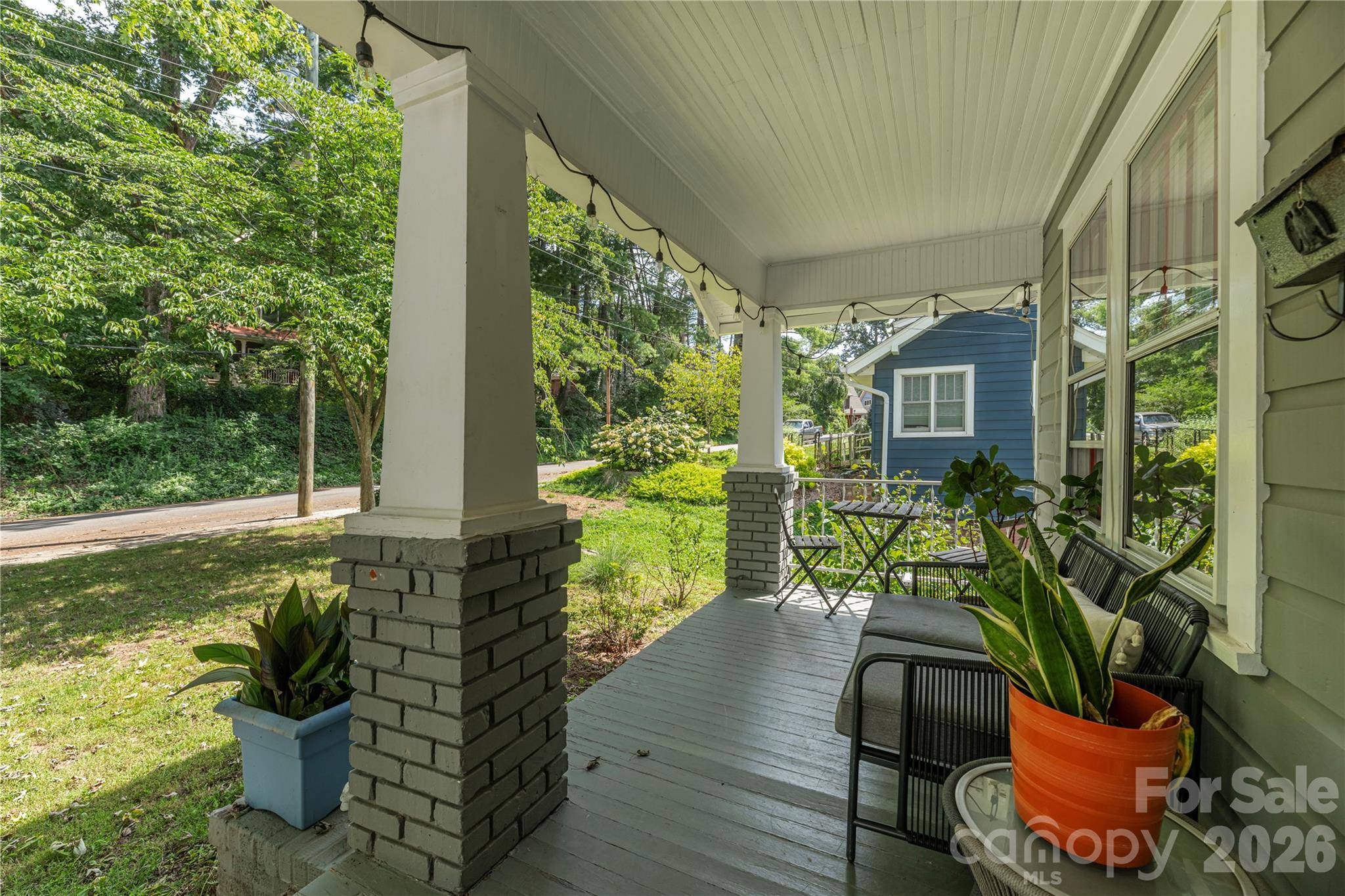 6 Birch ST, Asheville, NC 28801