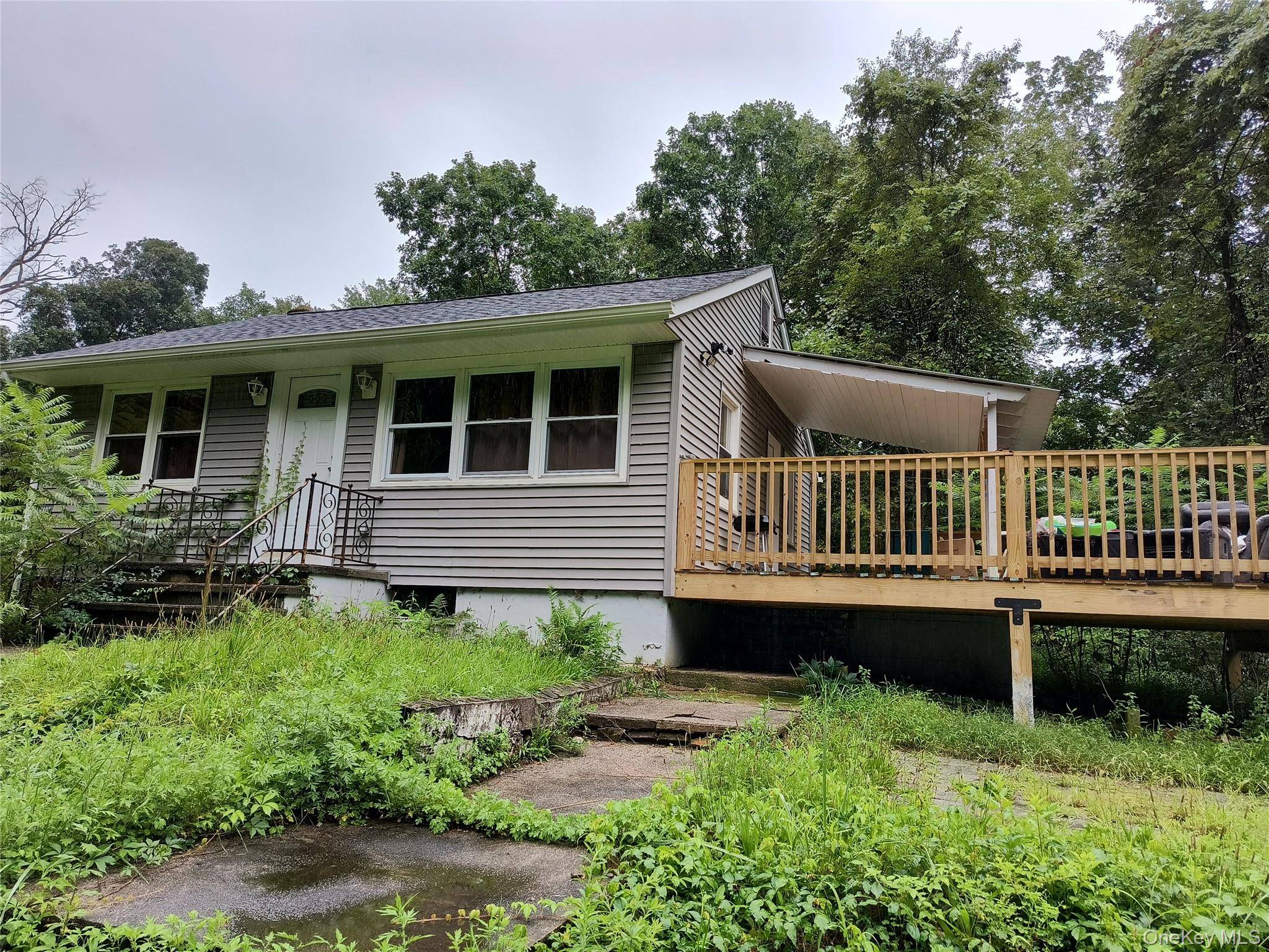 28 Pine Tree LN, Wurtsboro, NY 12790