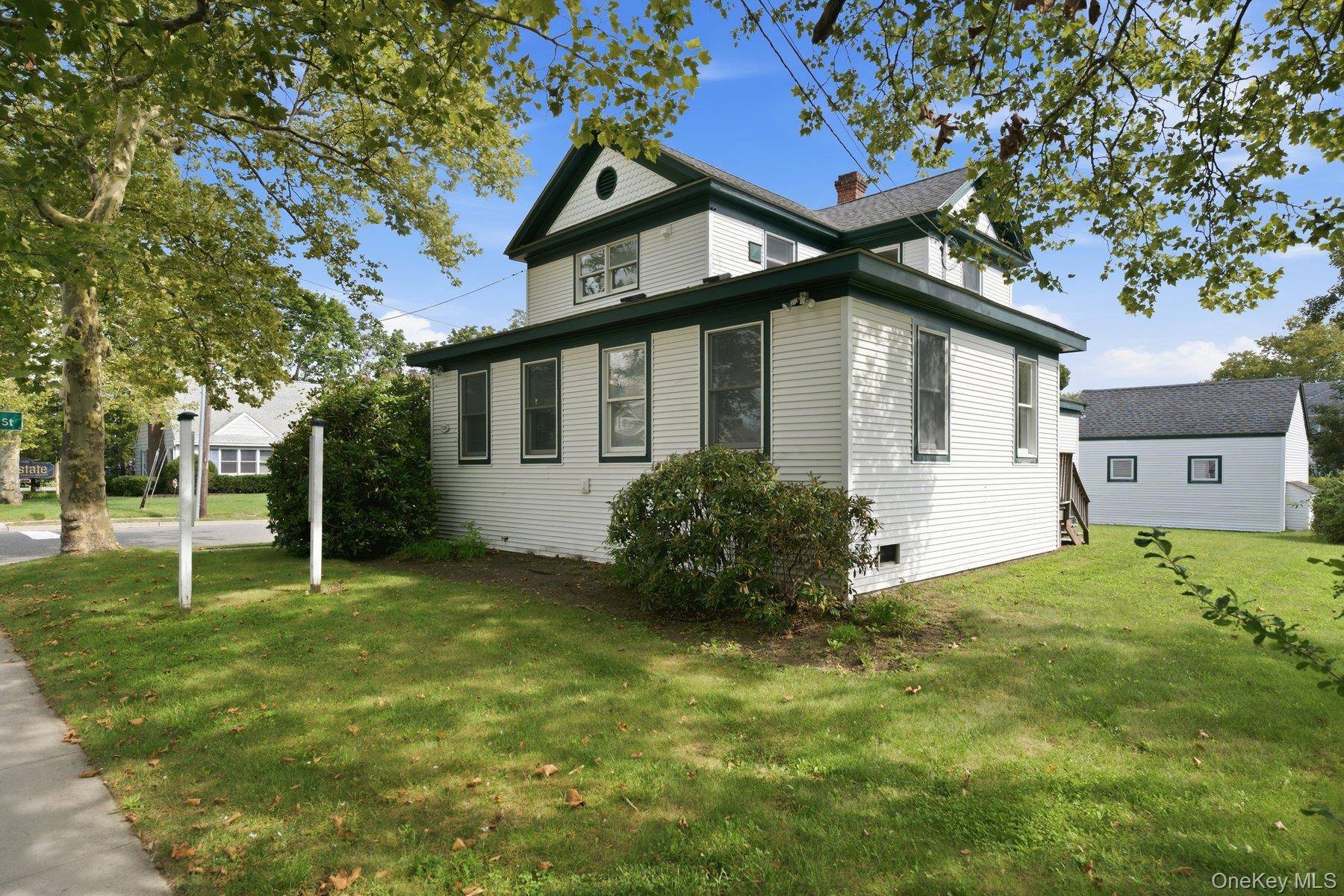 1228 Roanoke AVE, Riverhead, NY 11901
