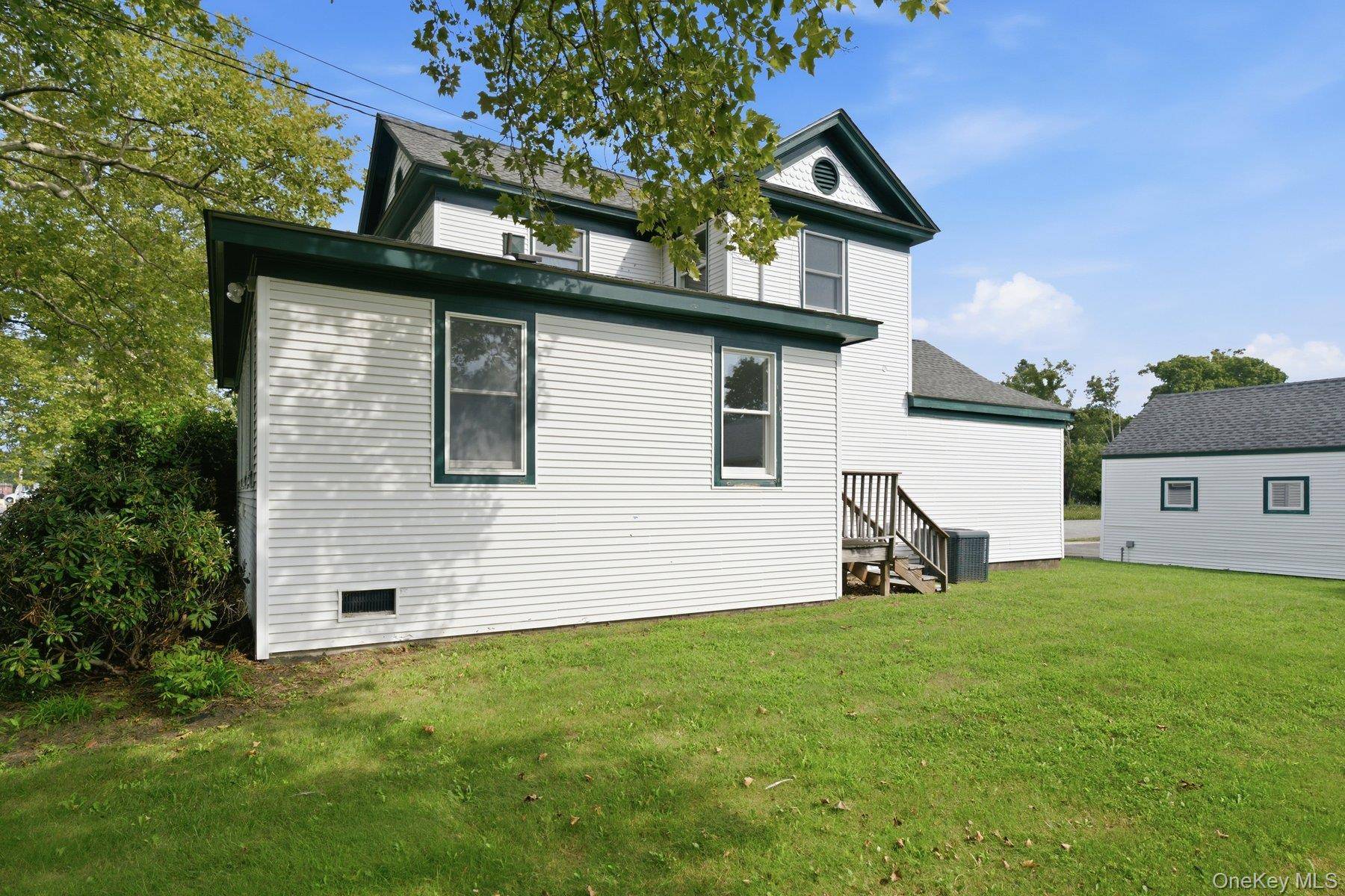 1228 Roanoke AVE, Riverhead, NY 11901