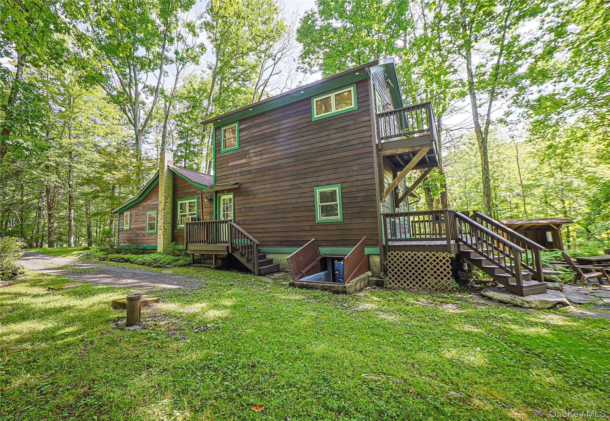 345 Dug RD, Accord, NY 12404