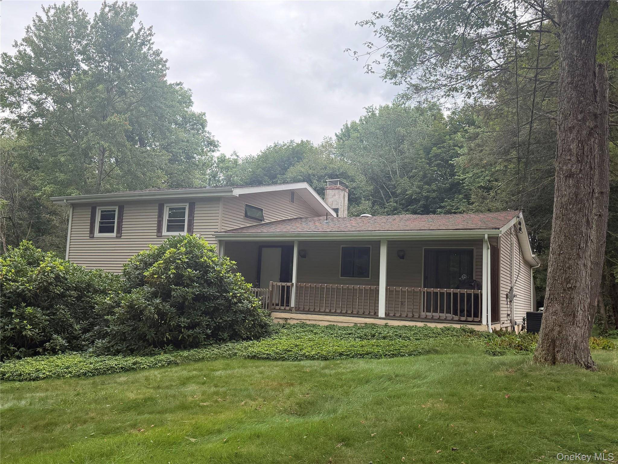 24 Fox Hill RD, Wappingers Falls, NY 12590