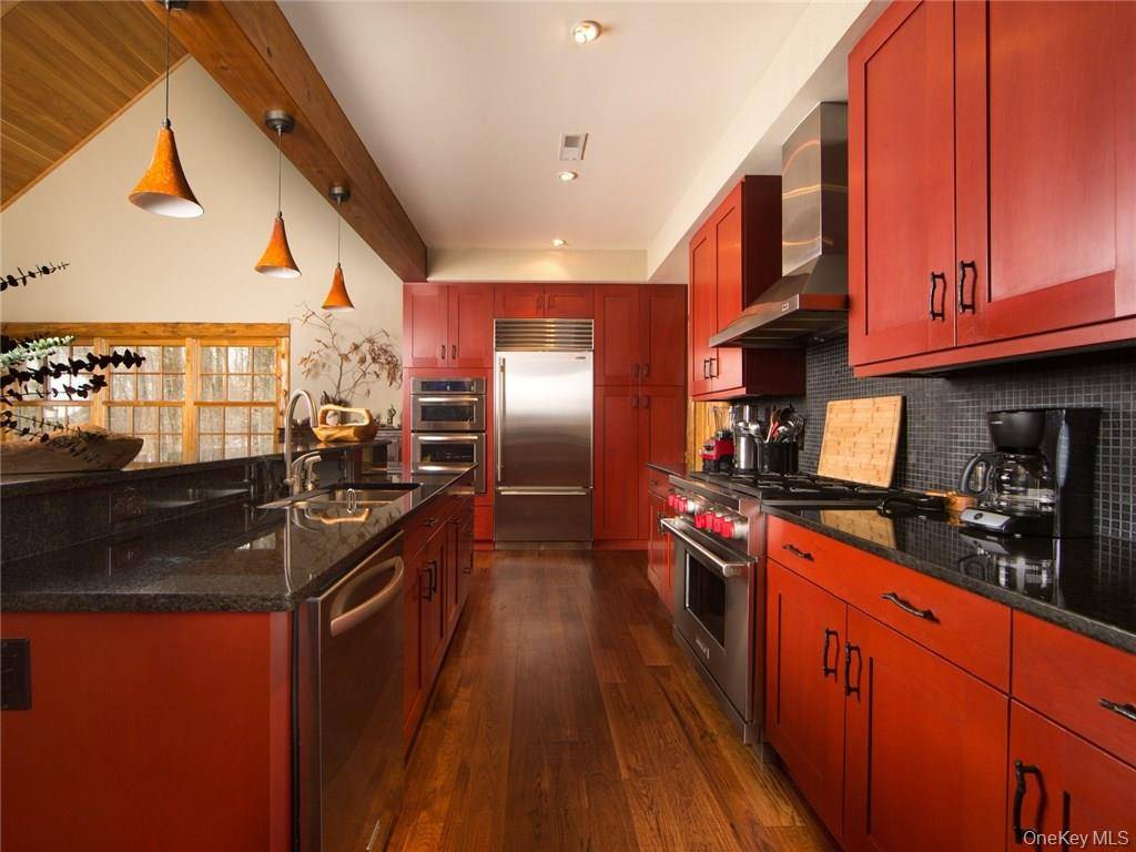 47 Sunrise PT, White Lake, NY 12786