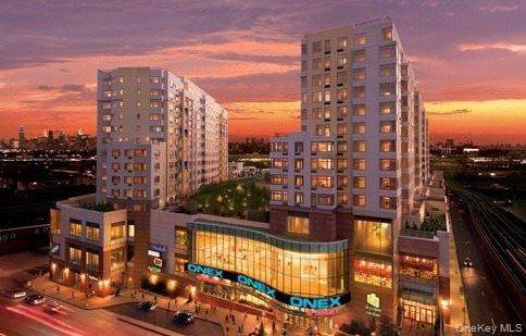 40-28 College Point BLVD #907, Flushing, NY 11354