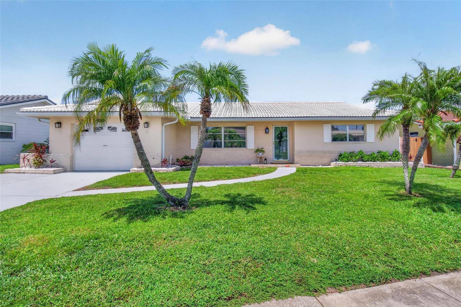 11225 59TH AVE, Seminole, FL 33772